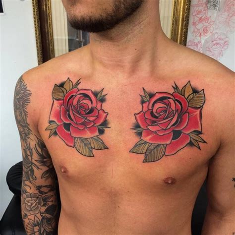 rosas en el pecho hombre|Perfectos tatuajes de rosas para hombres a 3 estilos